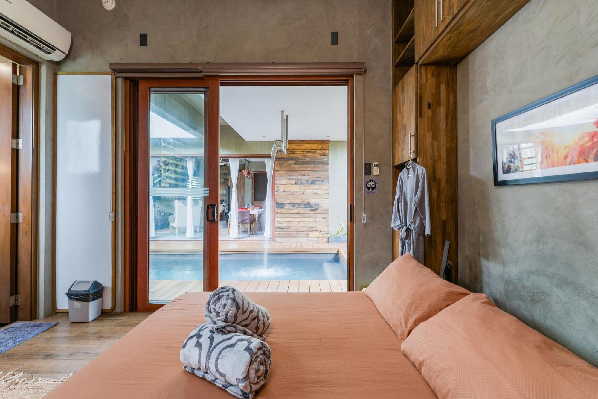 Isla Villa 1 Amazing Waterfall Pool House Near Beach, Bars & Restaurants มักตัน ภายนอก รูปภาพ