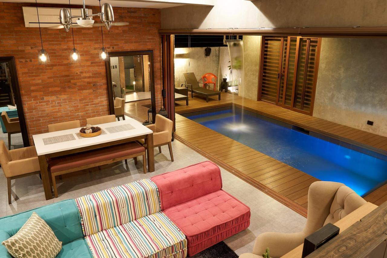 Isla Villa 1 Amazing Waterfall Pool House Near Beach, Bars & Restaurants มักตัน ภายนอก รูปภาพ